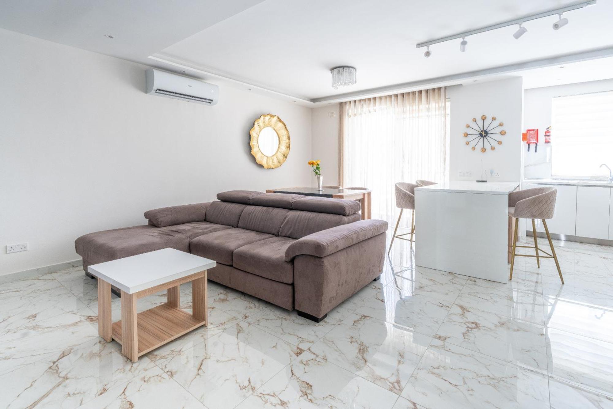 Modern & Luxurious Apartment - Prime Location San Pawl il-Baħar Eksteriør billede